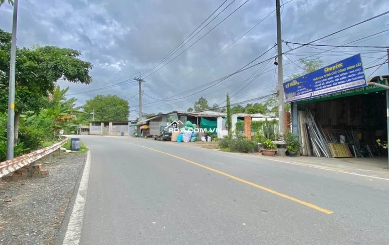 Mặt tiền Nguyễn Văn Khạ, 400m2, thổ cư 220m2, SHR, đường nhựa